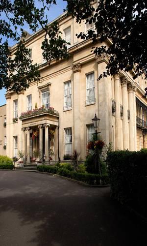 كيلتنهام Willoughby House Hotel & Apartments المظهر الخارجي الصورة