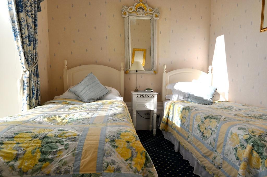 كيلتنهام Willoughby House Hotel & Apartments الغرفة الصورة