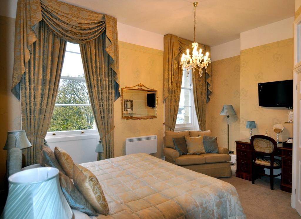 كيلتنهام Willoughby House Hotel & Apartments الغرفة الصورة