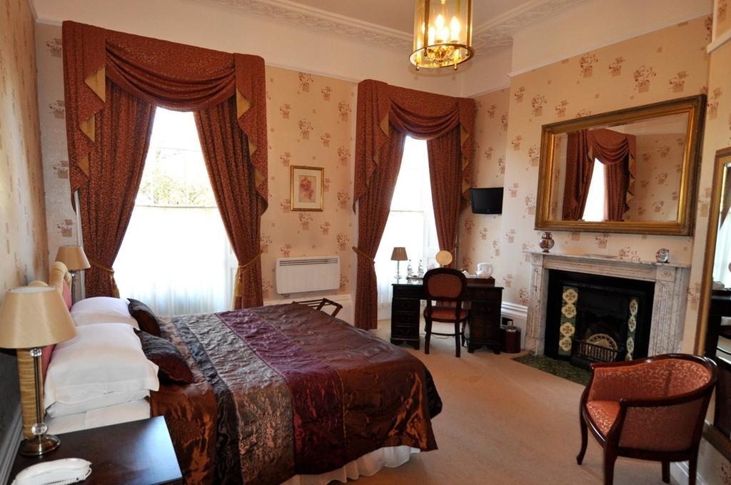 كيلتنهام Willoughby House Hotel & Apartments الغرفة الصورة