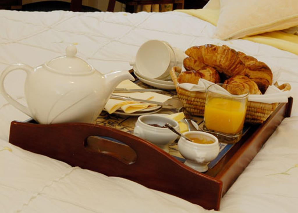 كيلتنهام Willoughby House Hotel & Apartments الغرفة الصورة