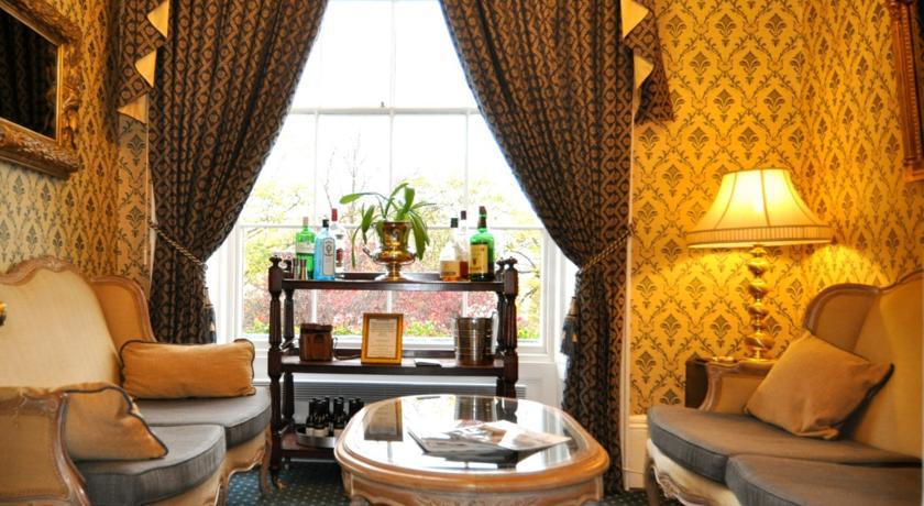 كيلتنهام Willoughby House Hotel & Apartments المظهر الخارجي الصورة